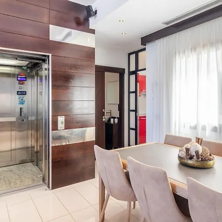 Apartment Numancia 21 *