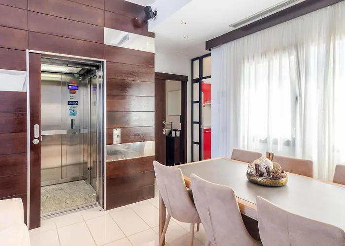 Appartement Numancia 21 *